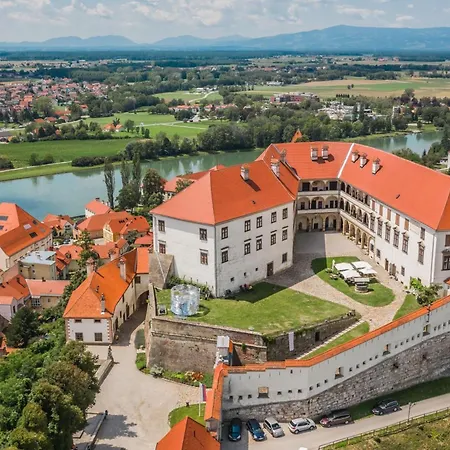 Počitniška hiša Family Friendly House Marija - Happy *