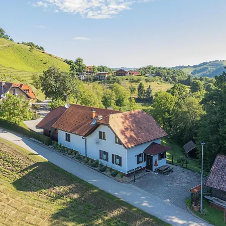 Family Friendly House Marija - Happy Holiday home *